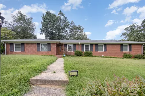 1127 Belvedere Dr, Albemarle, NC 28001