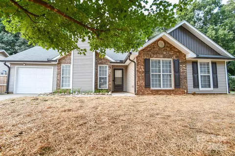 5902 White Cliffs Dr, Monroe, NC 28110