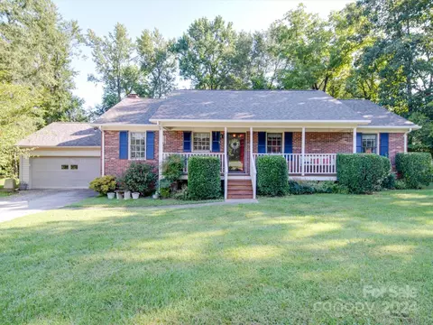 1335 Sunset Rd, Charlotte, NC 28216