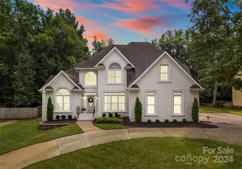 10314 Lady Candice Ln, Charlotte, NC 28270