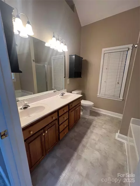 Bath - 4817 Mossy Cup Ln, Monroe, NC 28110 photo 1 of 5