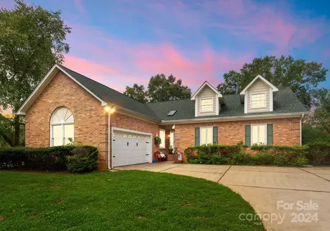 19217 Brookgreen Garden Pl, Cornelius, NC 28031