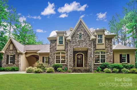 4046 Country Overlook Dr, Fort Mill, SC 29715