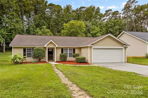 3616 Oakwood Rd, Charlotte, NC 28269