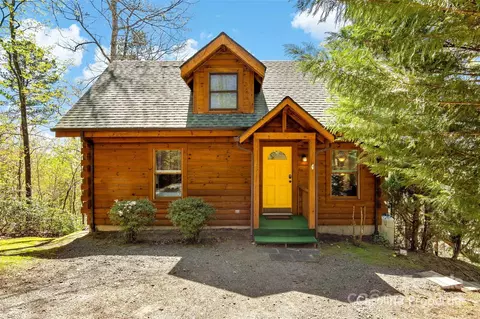 231 Rabbits Pl, Lake Lure, NC 28746