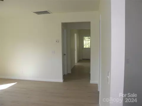 Entry Way - 37 Davis St, Cheraw, SC 29520 photo 1 of 2
