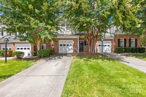4622 Kingsland Ct, Charlotte, NC 28269
