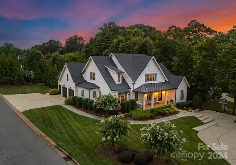 18907 Lakehouse Pointe Dr, Cornelius, NC 28031