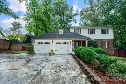 4000 Waterford Dr, Charlotte, NC 28226