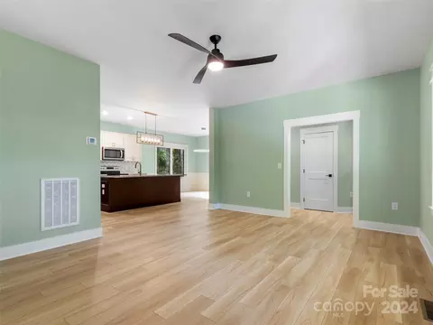 19 Mountain View Rdg, Fairview, NC 28730 photo 12