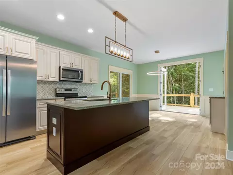 19 Mountain View Rdg, Fairview, NC 28730 photo 14