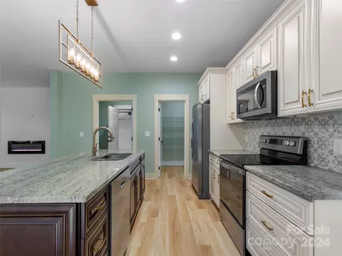 19 Mountain View Rdg, Fairview, NC 28730 photo 15
