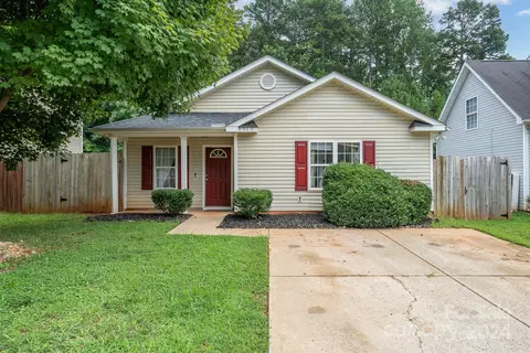 1616 Crandon Dr, Charlotte, NC 28216