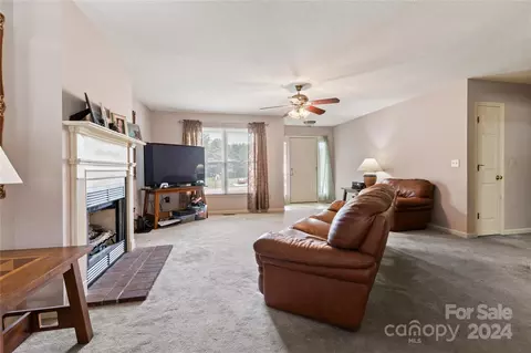 Living - 126 Freshfield Dr, Hudson, NC 28638 photo 2 of 3