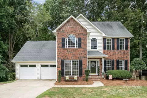 1299 Fenwick Hall Ct, Gastonia, NC 28056