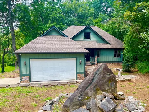 92 W Rambling Creek Dr, Tryon, NC 28782