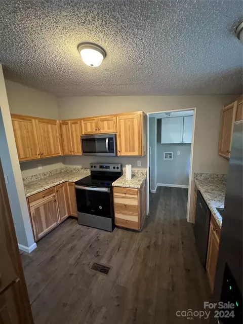 Kitchen - 444 Apache Path, Marion, NC 28752 photo 1 of 4