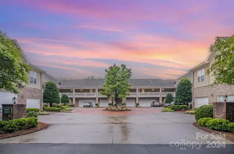 8663 Edinburgh Square Apt 117 Dr # 117, Cornelius, NC 28031