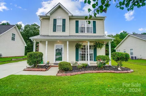 549 Chase Brook Dr, Rock Hill, SC 29732