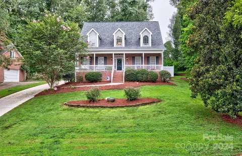 1602 Huntmoor Dr, Rock Hill, SC 29732