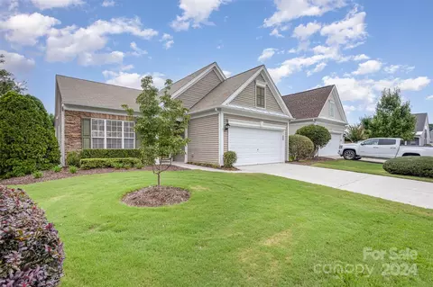 8531 Darcy Hopkins Dr, Charlotte, NC 28277