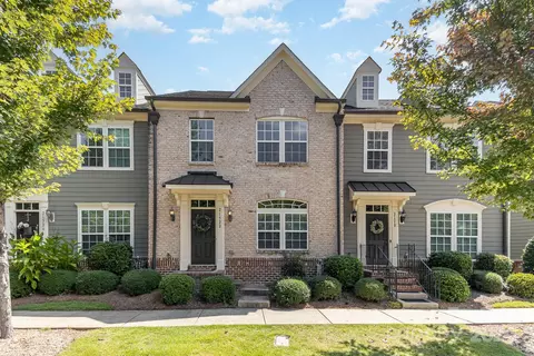 21522 Old Canal St, Cornelius, NC 28031
