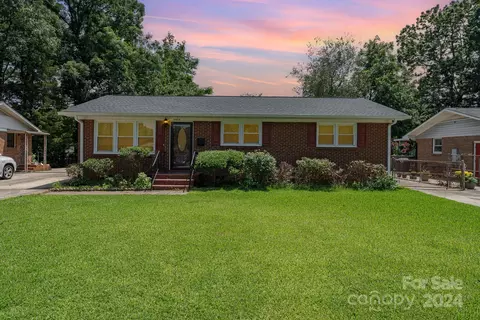 5424 Myrica Ln, Charlotte, NC 28213