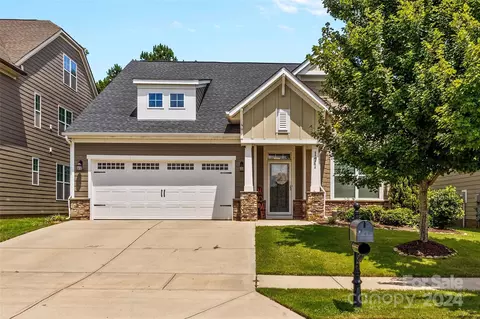 171 Rustling Waters Dr, Mooresville, NC 28117