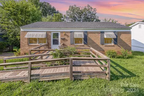 2705 Abelwood Rd, Charlotte, NC 28216