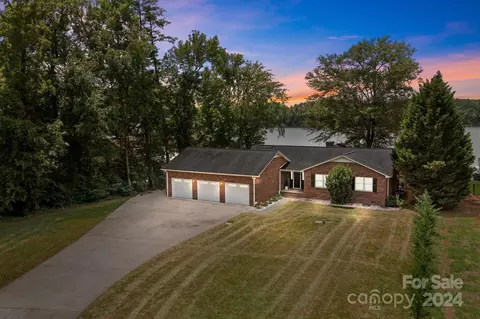 860 Mainsail Rd, Salisbury, NC 28146