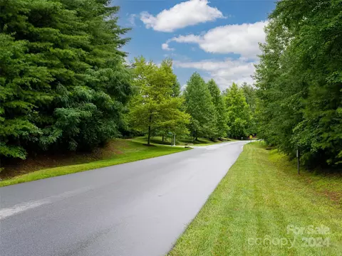 62 Ramble Way, Asheville, NC 28803