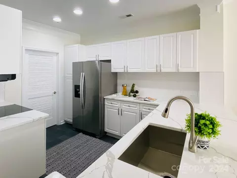 Kitchen - 18730 Nautical 302 Dr #302, Cornelius, NC 28031 photo 1 of 4