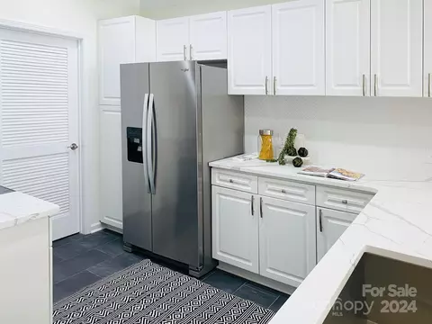 Kitchen - 18730 Nautical 302 Dr #302, Cornelius, NC 28031 photo 2 of 4