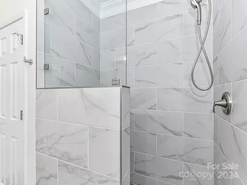 Bath - 18730 Nautical 302 Dr #302, Cornelius, NC 28031 photo 2 of 4