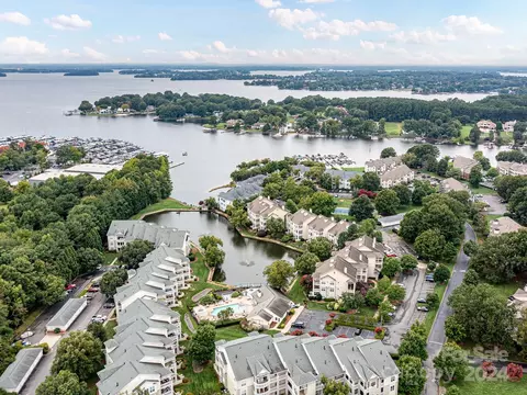 View/Area - 18730 Nautical 302 Dr #302, Cornelius, NC 28031 photo 5 of 7