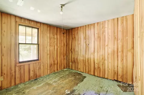 Bedroom - 809 Long Branch Rd, Lansing, NC 28643 photo 1 of 2