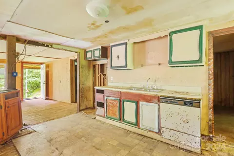 Kitchen - 809 Long Branch Rd, Lansing, NC 28643 photo 1 of 2
