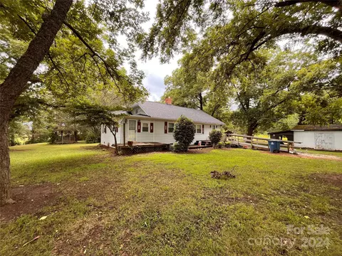 615 Irish Potato Rd, Concord, NC 28025