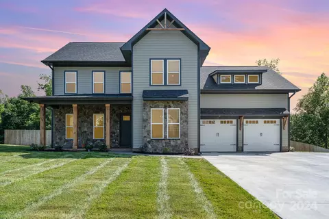 131 Sparta Dr, Mooresville, NC 28117