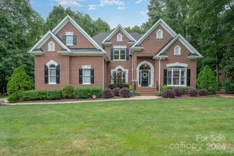 3423 Fawn Hill Rd, Matthews, NC 28105