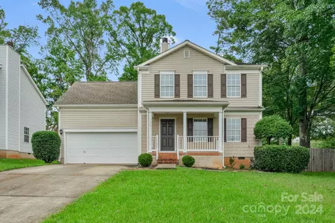 9208 Garnet Field Ct, Charlotte, NC 28269