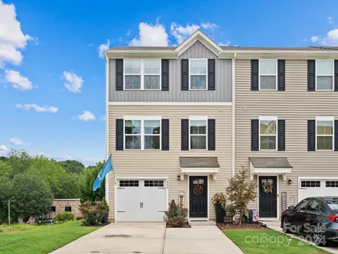 1004 Rushing Ln, Fort Mill, SC 29715