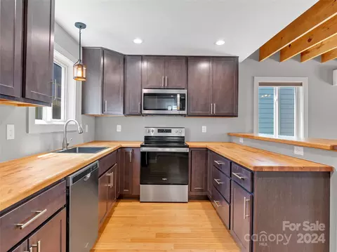 58 W Cascade St, Arden, NC 28704 photo 6