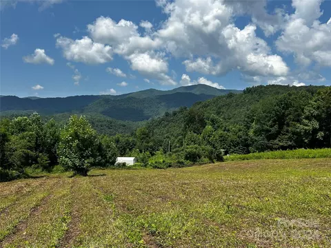 Sugar Loaf Mountain Road, Marshall, NC 28753