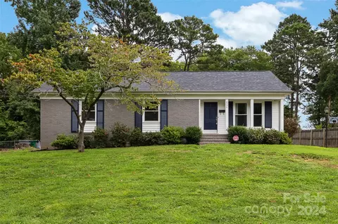 6334 Beecher Dr, Charlotte, NC 28215