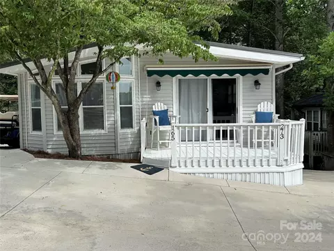 165 Club House 273 Dr #273, New London, NC 28127