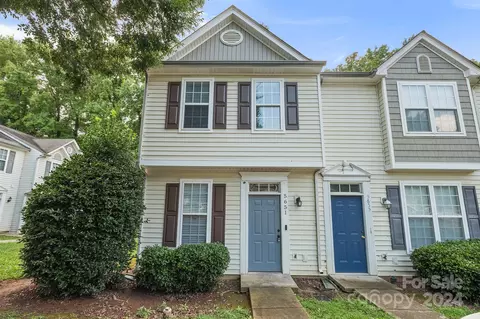 5651 Seths Dr, Charlotte, NC 28269