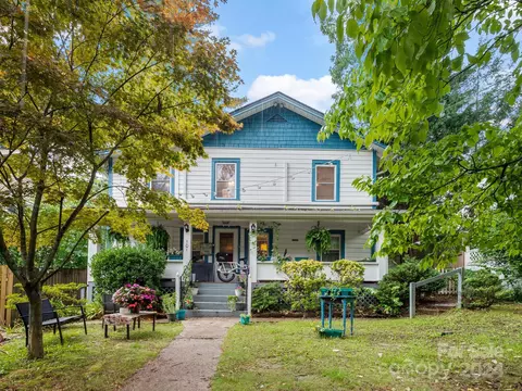 101 Mountain St, Black Mountain, NC 28711