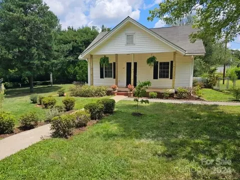 517 Cedar St, Troutman, NC 28166