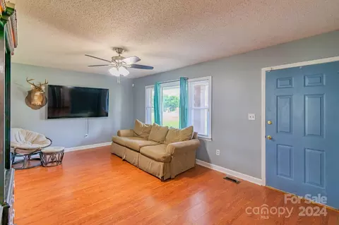 76 Riverside Dr, Cramerton, NC 28032 photo 5